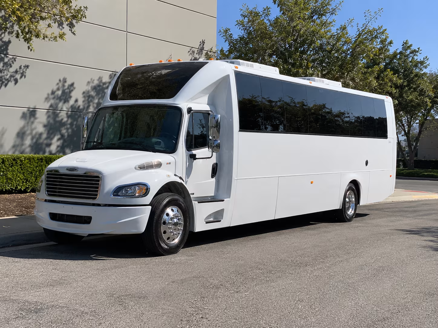 apple valley party bus