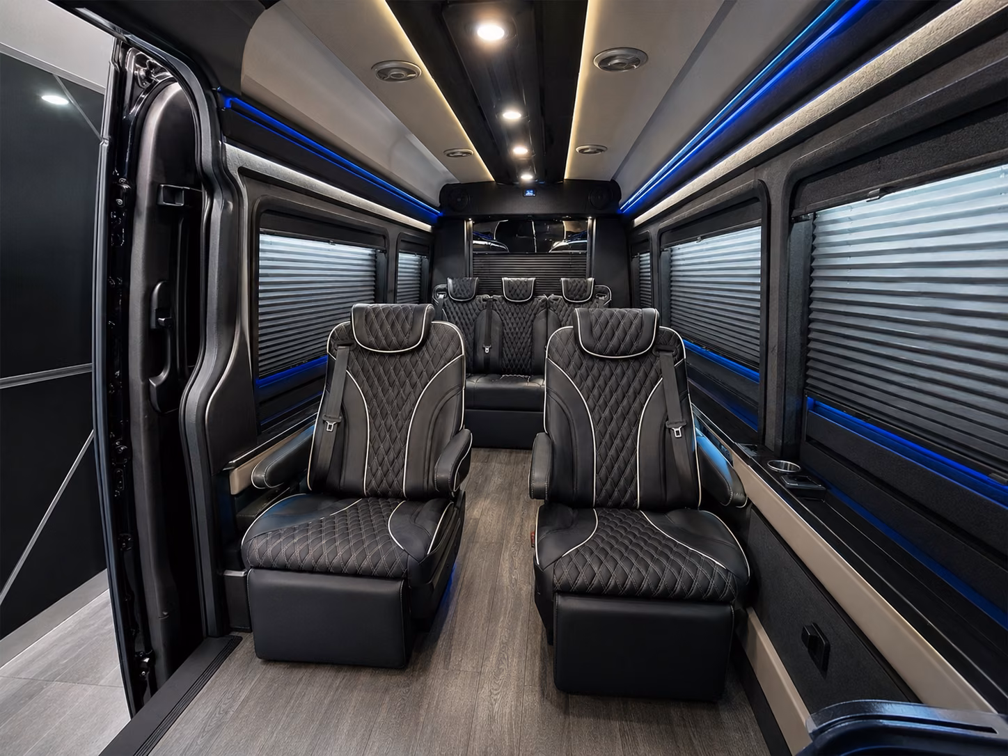 applevalleycharterbuscompany com makes it possible to compare every bus option for your apple valley airport trip