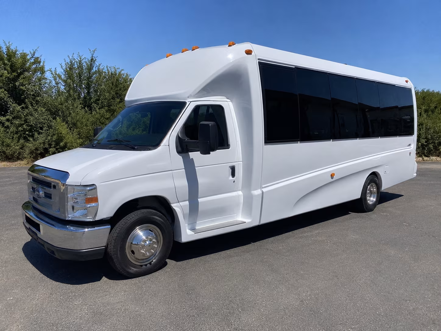 party buses for bachelorette wine tours from the high desert