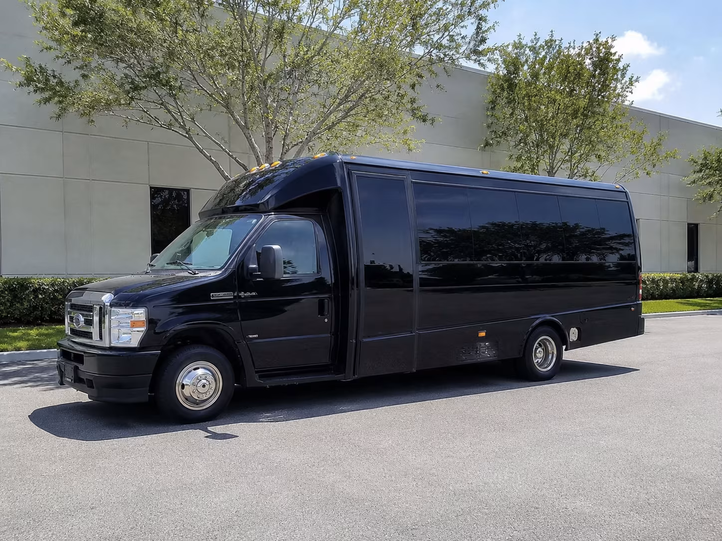 rialto apple valley charter buses
